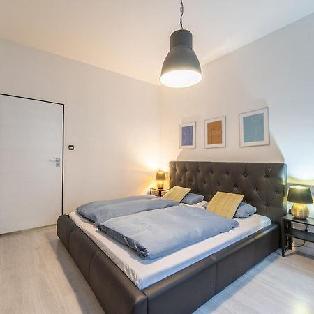 Sunny Central Apartment On Wenceslas Square By Easybnb Praha Bagian luar foto