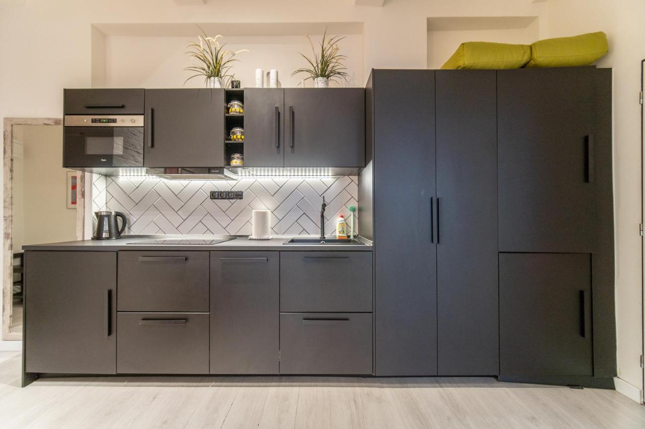 Sunny Central Apartment On Wenceslas Square By Easybnb Praha Bagian luar foto