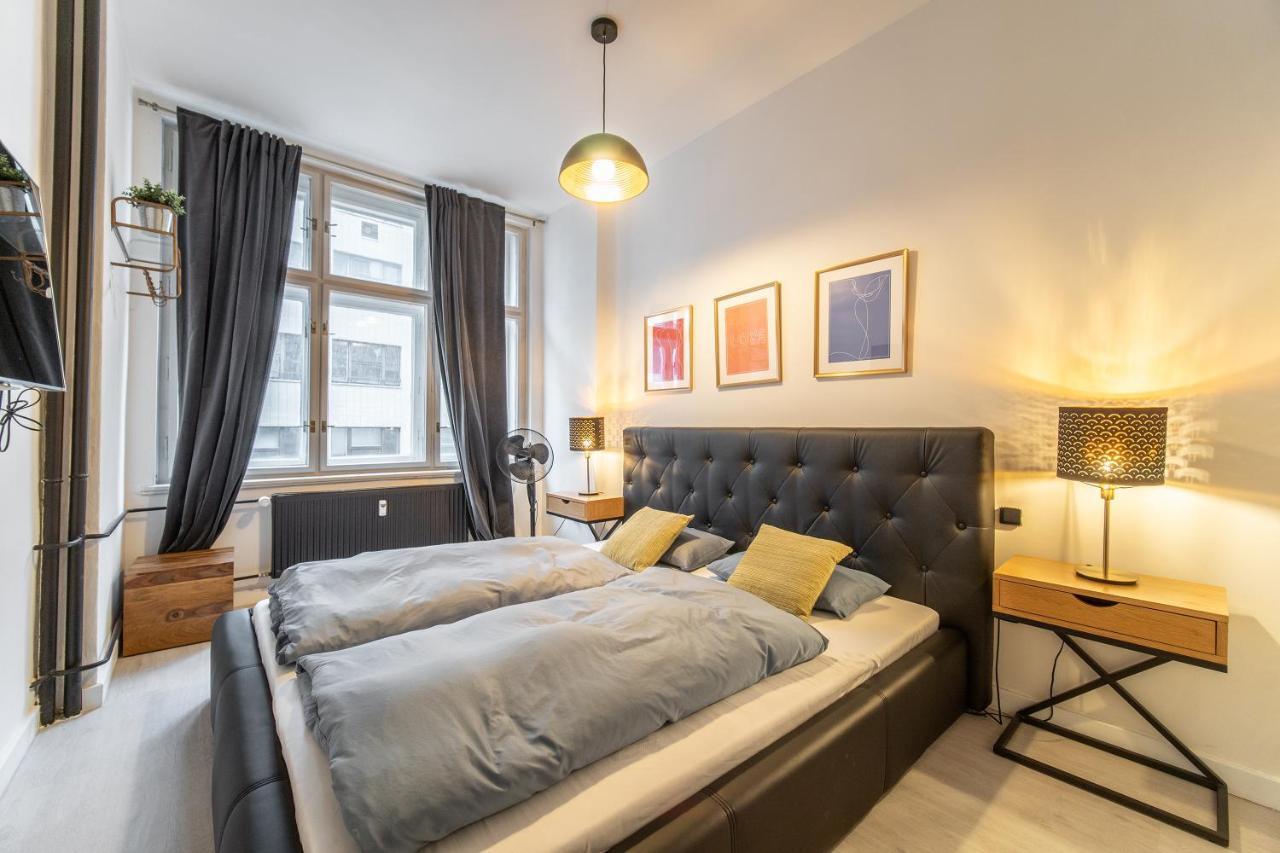 Sunny Central Apartment On Wenceslas Square By Easybnb Praha Bagian luar foto